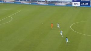 体育新闻-首秀双响！约尼查世界级过顶挑传，奥斯卡长途奔袭单刀破门