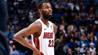 赛事直播-美记：热火继续兜售维金斯&amp;目标换1首轮 湖人对其有意已达数月