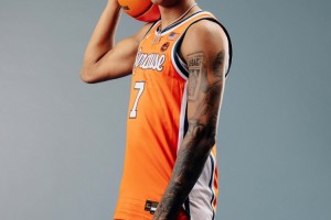 体育平台-将门虎子！《SLAM》在社交媒体晒出新一期的封面人物基扬-安东尼